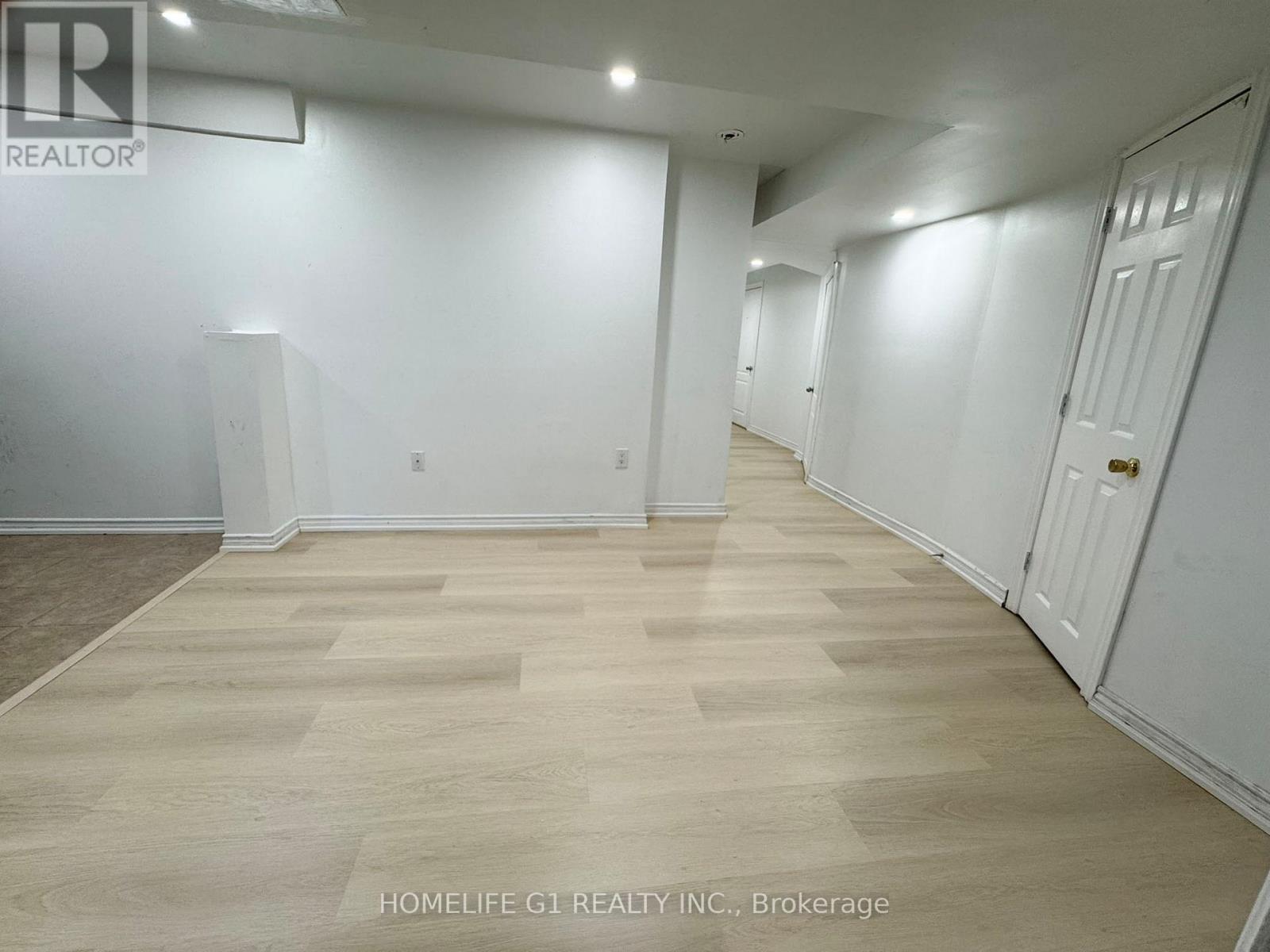 7 Bryony Road, Brampton, Ontario  L7A 0G2 - Photo 5 - W12843050