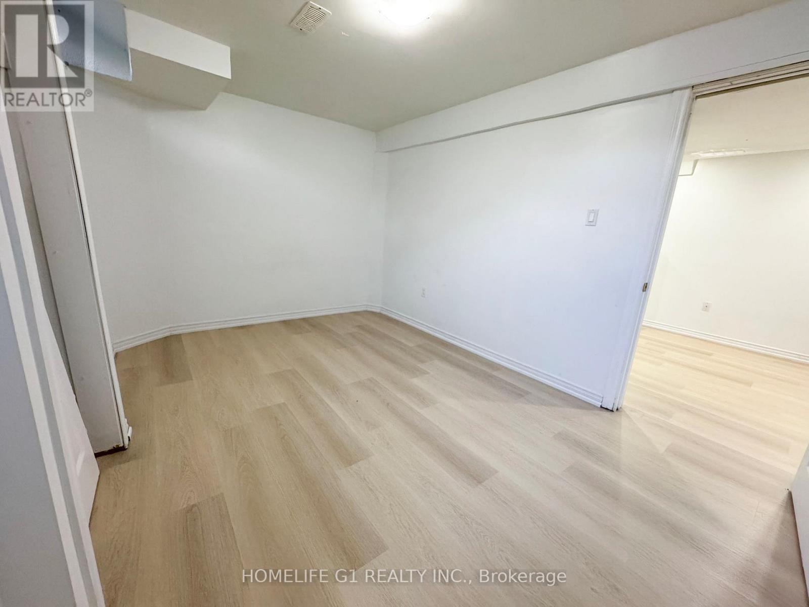 7 Bryony Road, Brampton, Ontario  L7A 0G2 - Photo 8 - W12843050