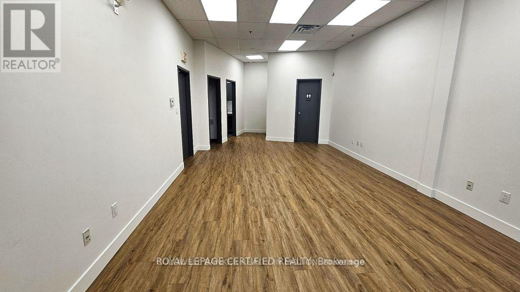 115 - 1660 North Service Road, Oakville, Ontario  L6H 7G3 - Photo 4 - W12843054