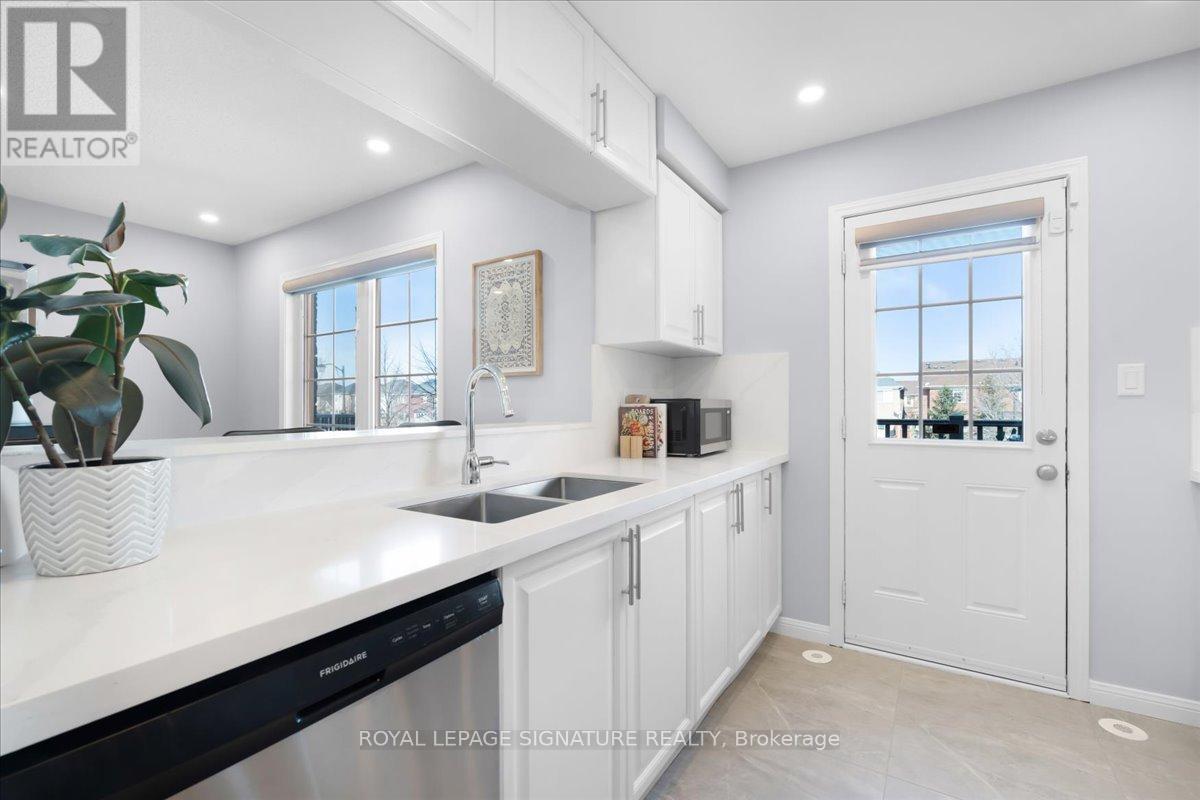 934 Ambroise Crescent, Milton, Ontario  L9T 0M3 - Photo 12 - W12843088