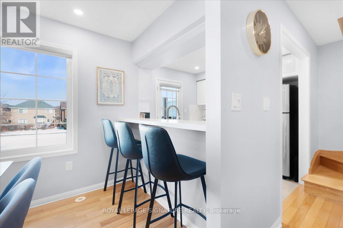 934 Ambroise Crescent, Milton, Ontario  L9T 0M3 - Photo 4 - W12843088