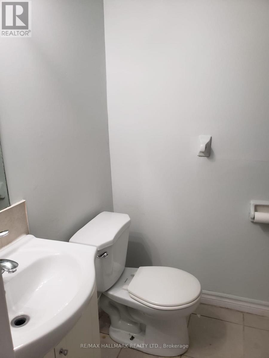 70 Eileen Avenue, Toronto (Rockcliffe-Smythe), Ontario  M6N 1V4 - Photo 4 - W12843092