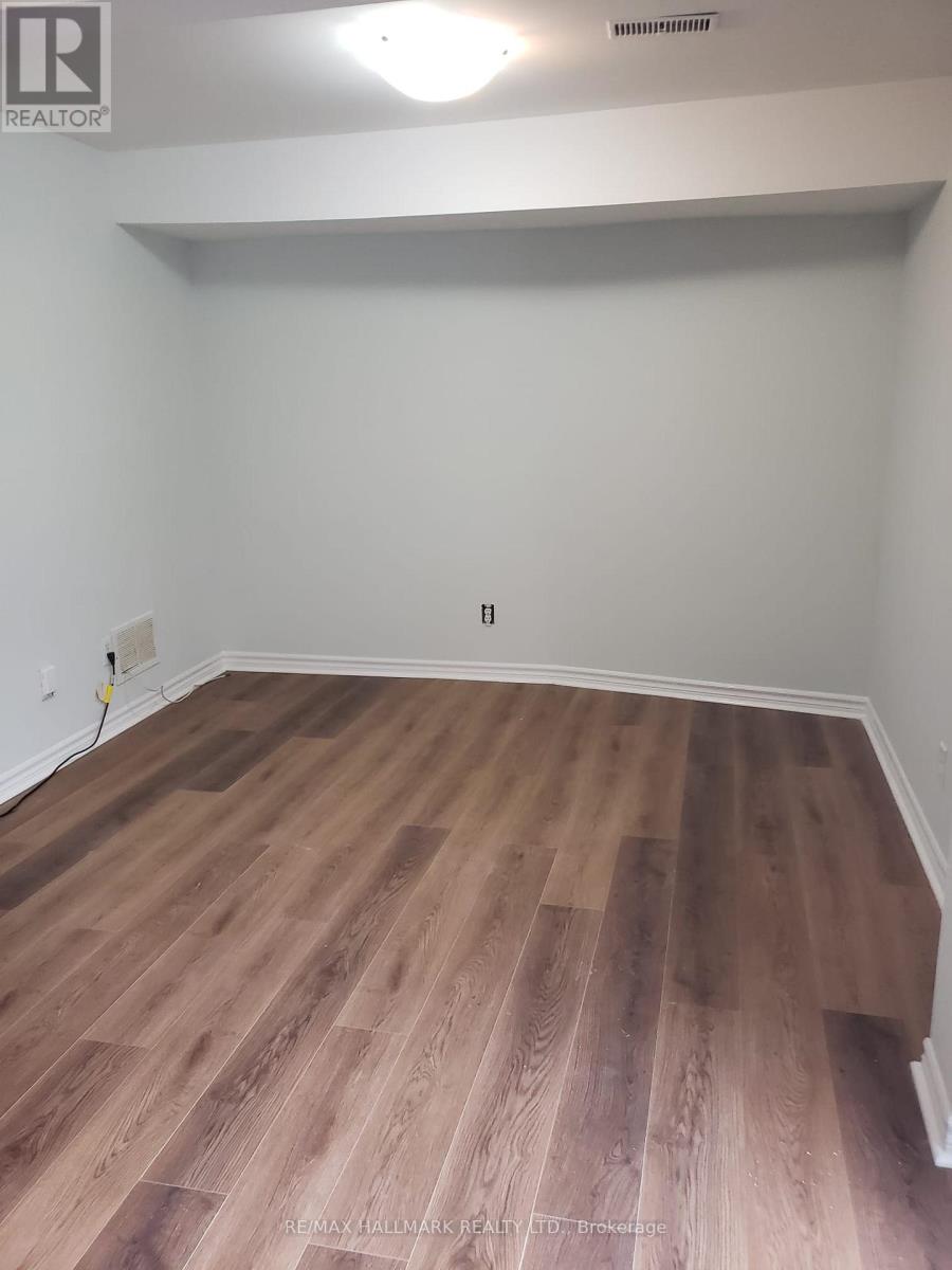 70 Eileen Avenue, Toronto (Rockcliffe-Smythe), Ontario  M6N 1V4 - Photo 8 - W12843092