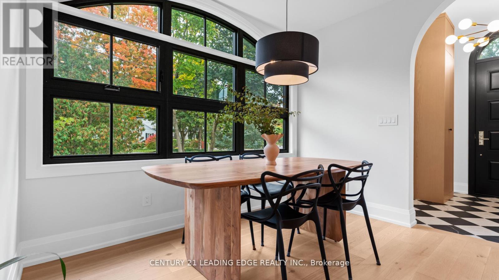 197 Glen Oak Drive N, Oakville (Wo West), Ontario  L6K 2J3 - Photo 11 - W12843096