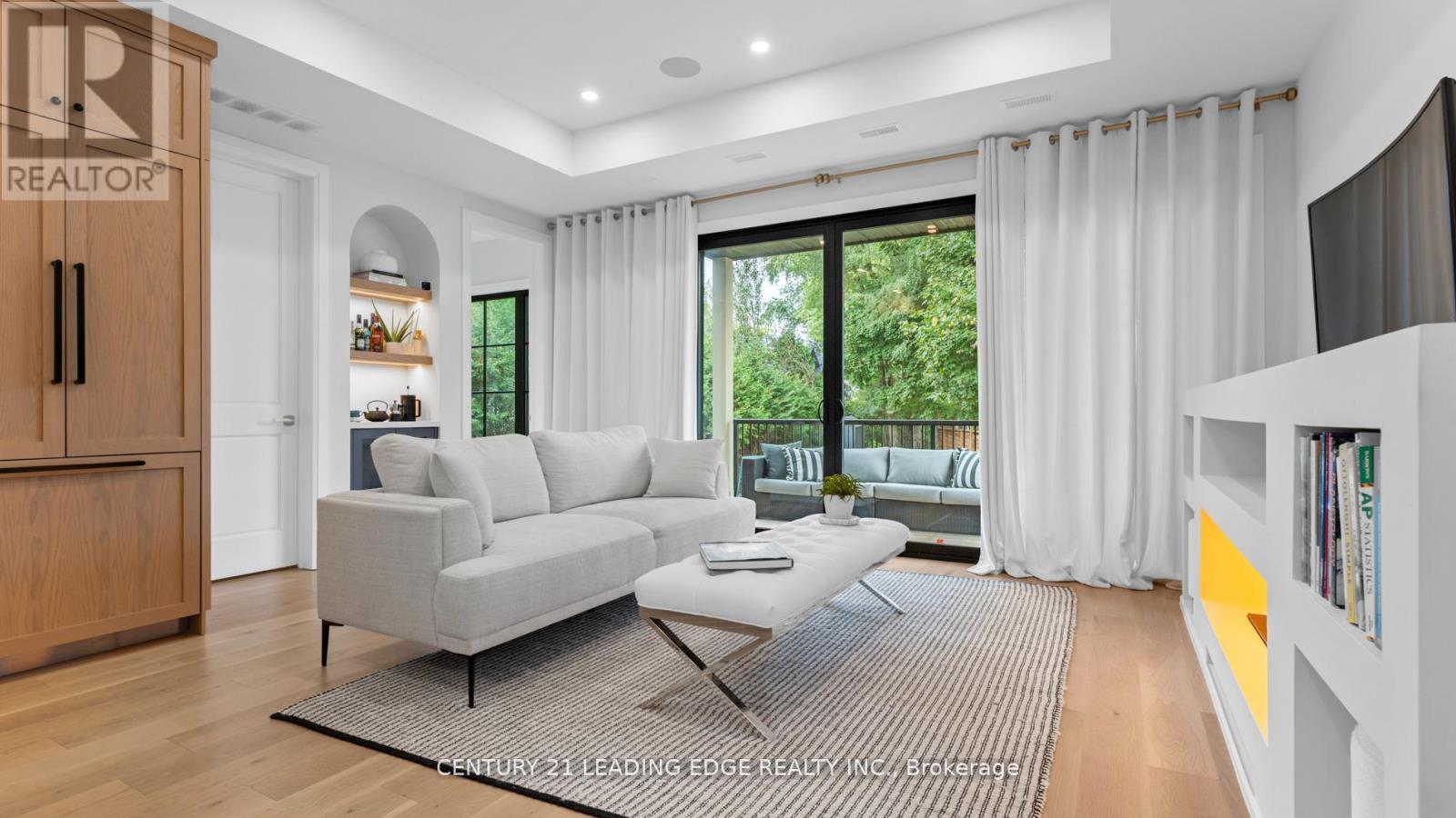 197 Glen Oak Drive N, Oakville (Wo West), Ontario  L6K 2J3 - Photo 13 - W12843096