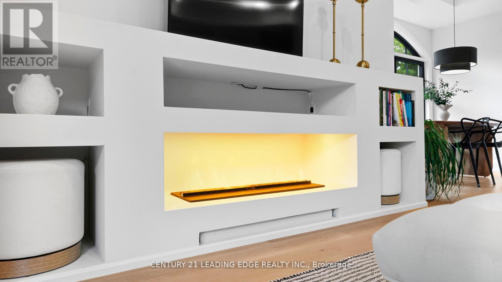 197 Glen Oak Drive N, Oakville (Wo West), Ontario  L6K 2J3 - Photo 15 - W12843096