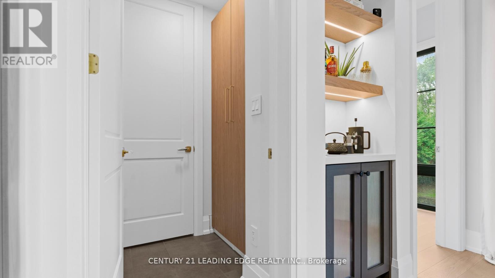 197 Glen Oak Drive N, Oakville (Wo West), Ontario  L6K 2J3 - Photo 17 - W12843096