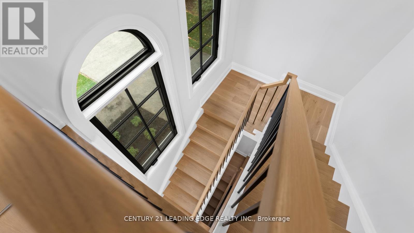 197 Glen Oak Drive N, Oakville (Wo West), Ontario  L6K 2J3 - Photo 20 - W12843096