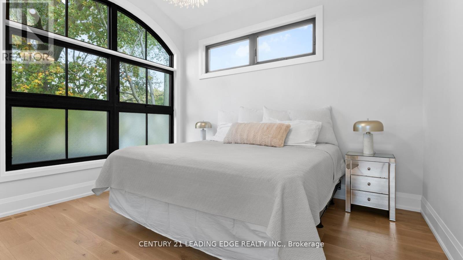 197 Glen Oak Drive N, Oakville (Wo West), Ontario  L6K 2J3 - Photo 22 - W12843096