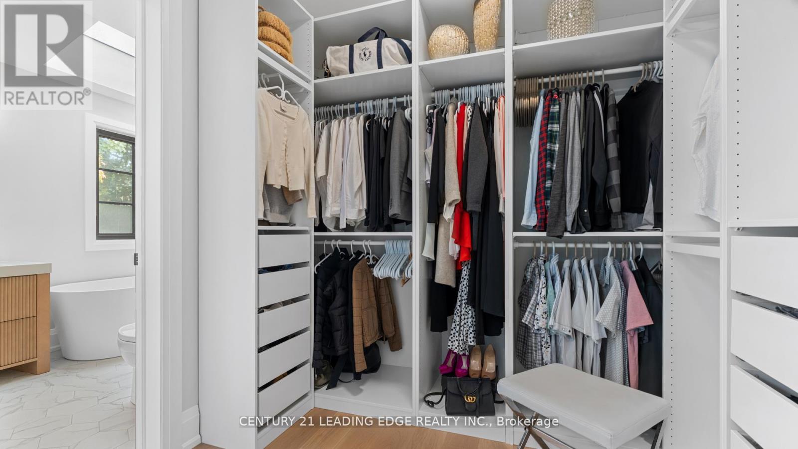 197 Glen Oak Drive N, Oakville (Wo West), Ontario  L6K 2J3 - Photo 24 - W12843096