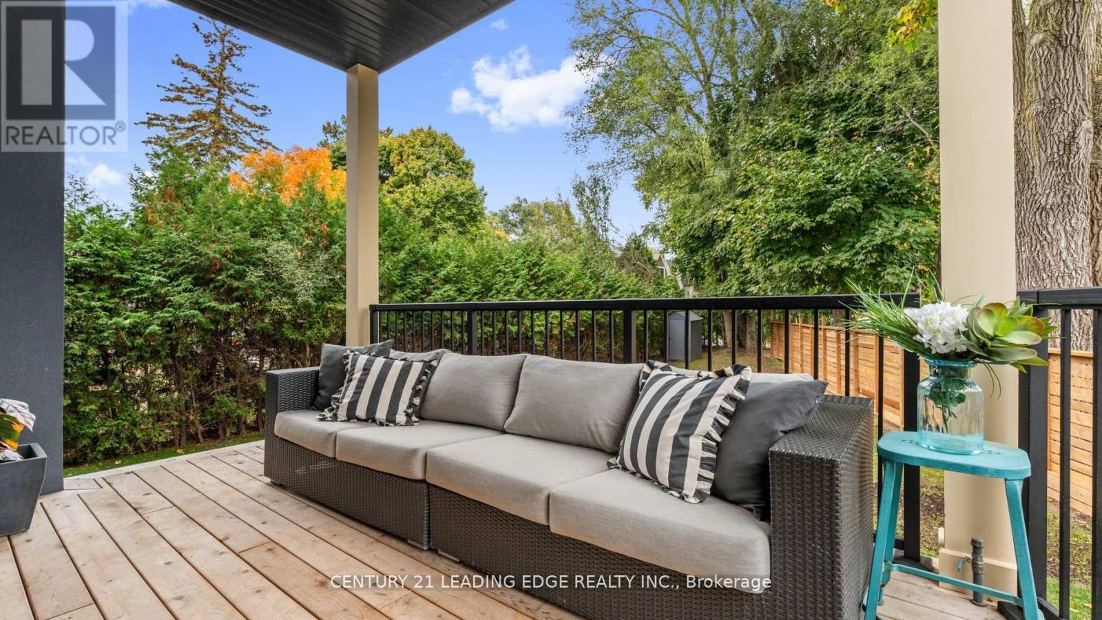 197 Glen Oak Drive N, Oakville (Wo West), Ontario  L6K 2J3 - Photo 38 - W12843096