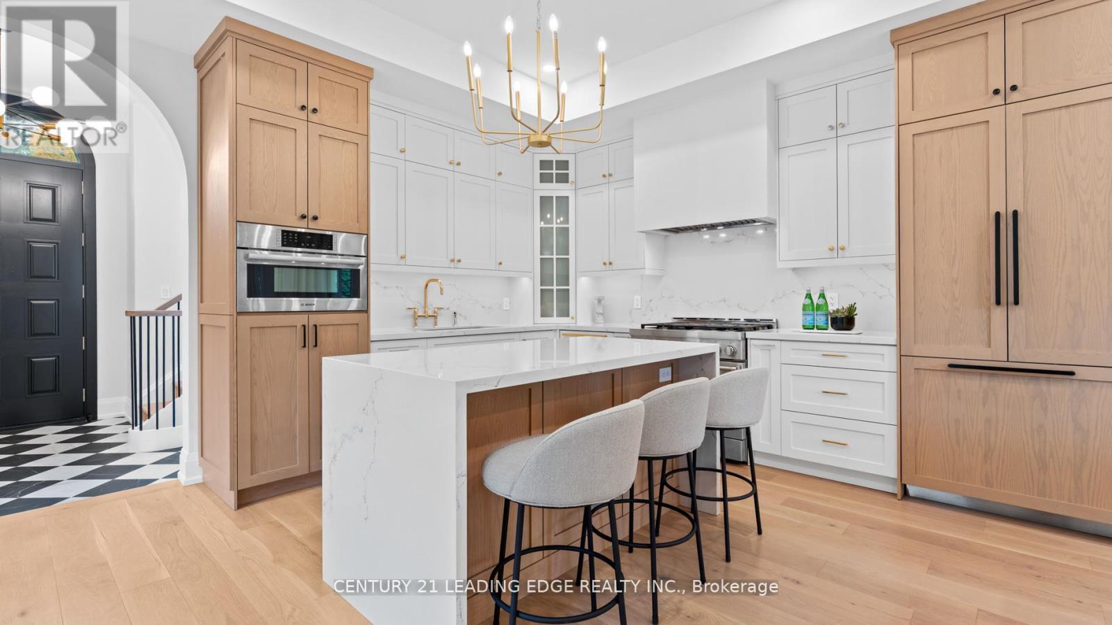 197 Glen Oak Drive N, Oakville (Wo West), Ontario  L6K 2J3 - Photo 7 - W12843096