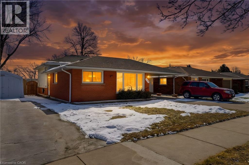 2426 TAIT Avenue, Burlington, Ontario