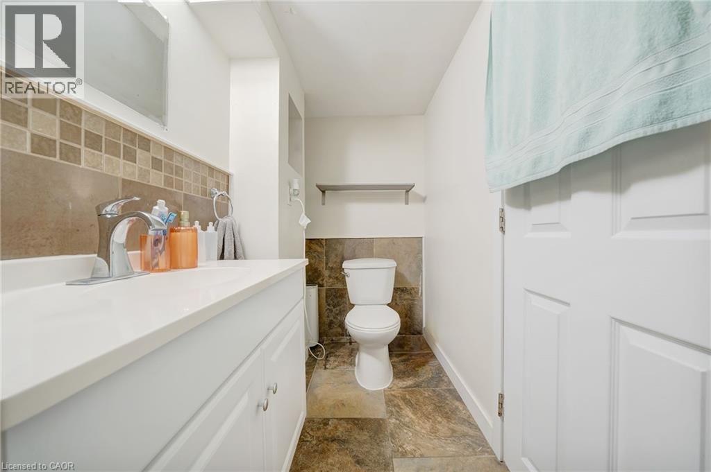 33 Fitzgerald Street, St. Catharines, Ontario  L2R 4B5 - Photo 42 - 40799103