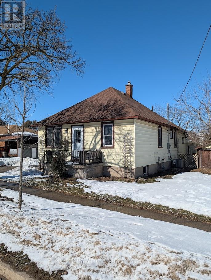 839 Dufferin Street, Woodstock, Ontario  N4S 1Y8 - Photo 2 - X12817882