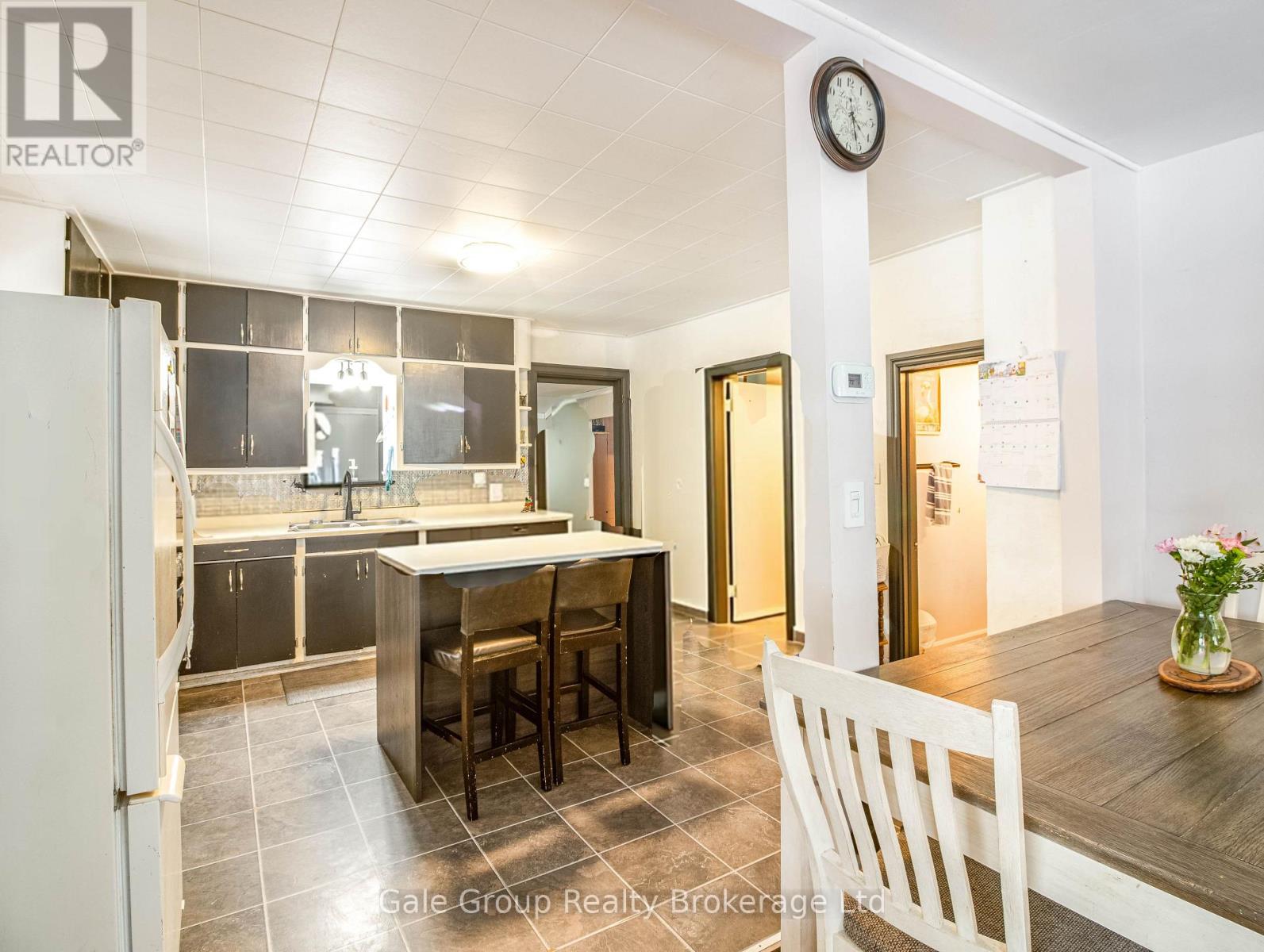 839 Dufferin Street, Woodstock, Ontario  N4S 1Y8 - Photo 3 - X12817882