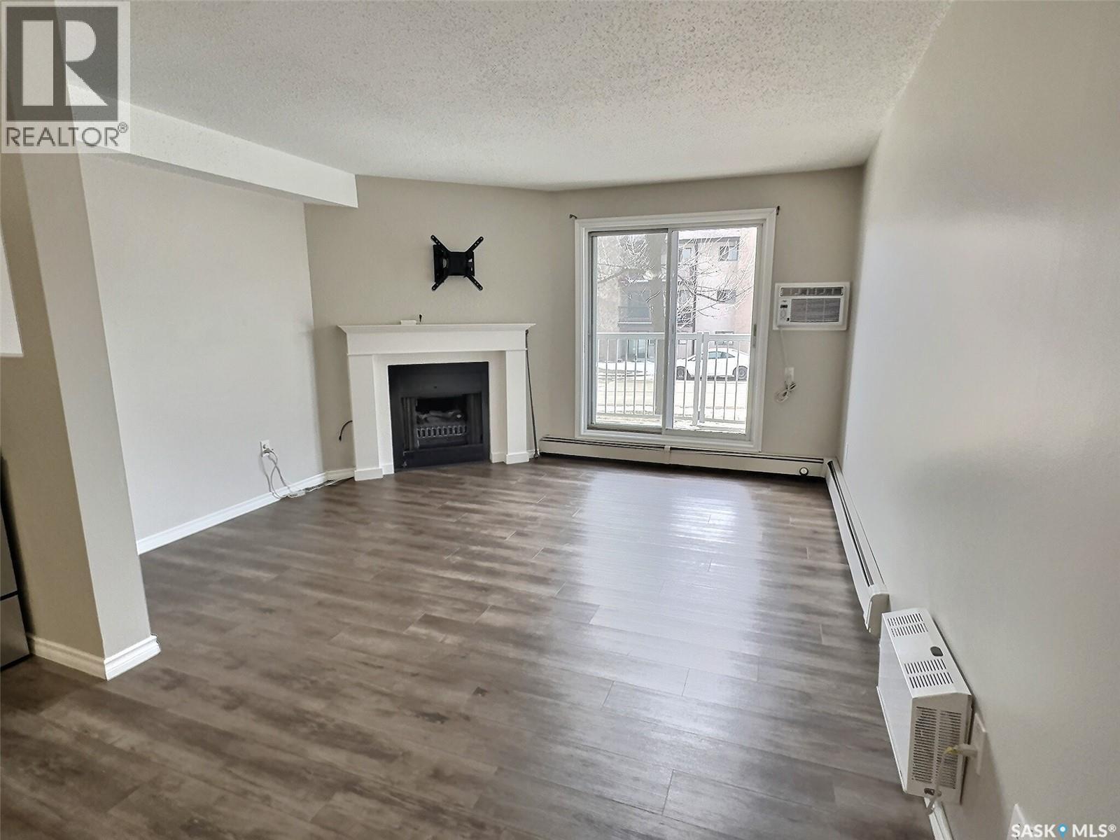 104 306 Perkins Street, Estevan, Saskatchewan  S4A 2K1 - Photo 3 - SK029658