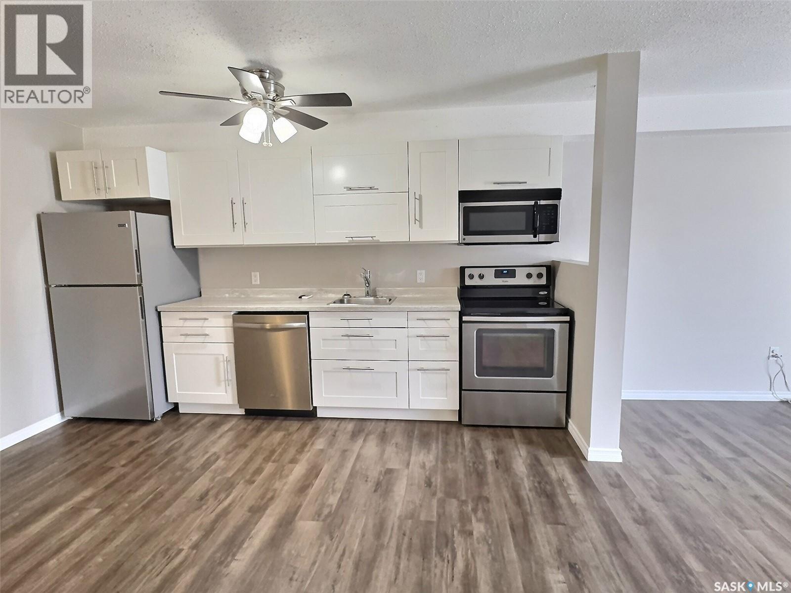 104 306 Perkins Street, Estevan, Saskatchewan  S4A 2K1 - Photo 4 - SK029658