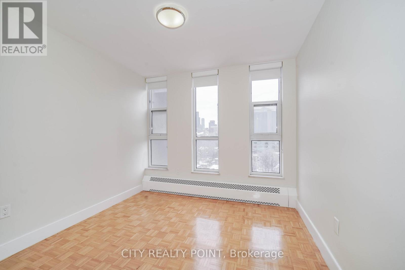 2410 - 666 Spadina Avenue, Toronto, Ontario  M5S 2H8 - Photo 14 - C12766550