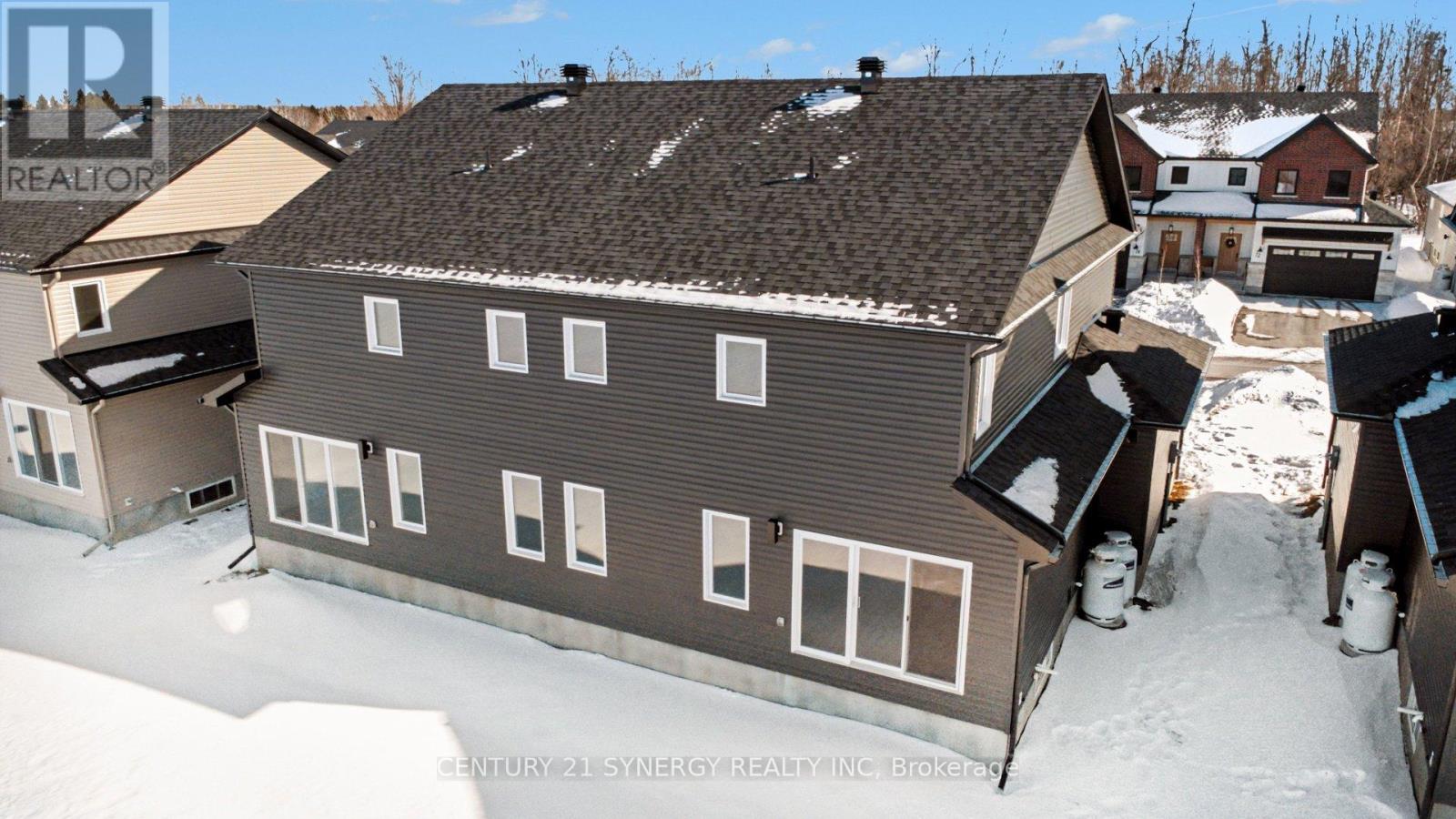 71 Villeneuve Street, North Stormont, Ontario  K0C 1W0 - Photo 35 - X12841886