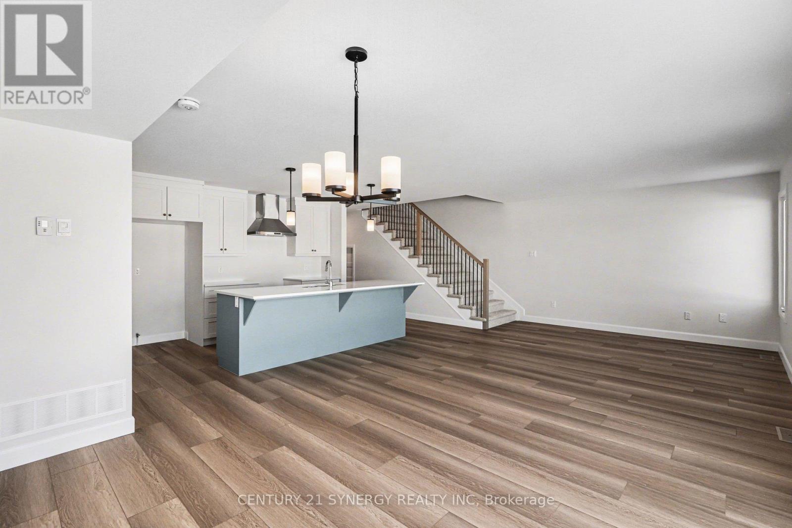 73 Villeneuve Street, North Stormont, Ontario  K0C 1W0 - Photo 14 - X12841888