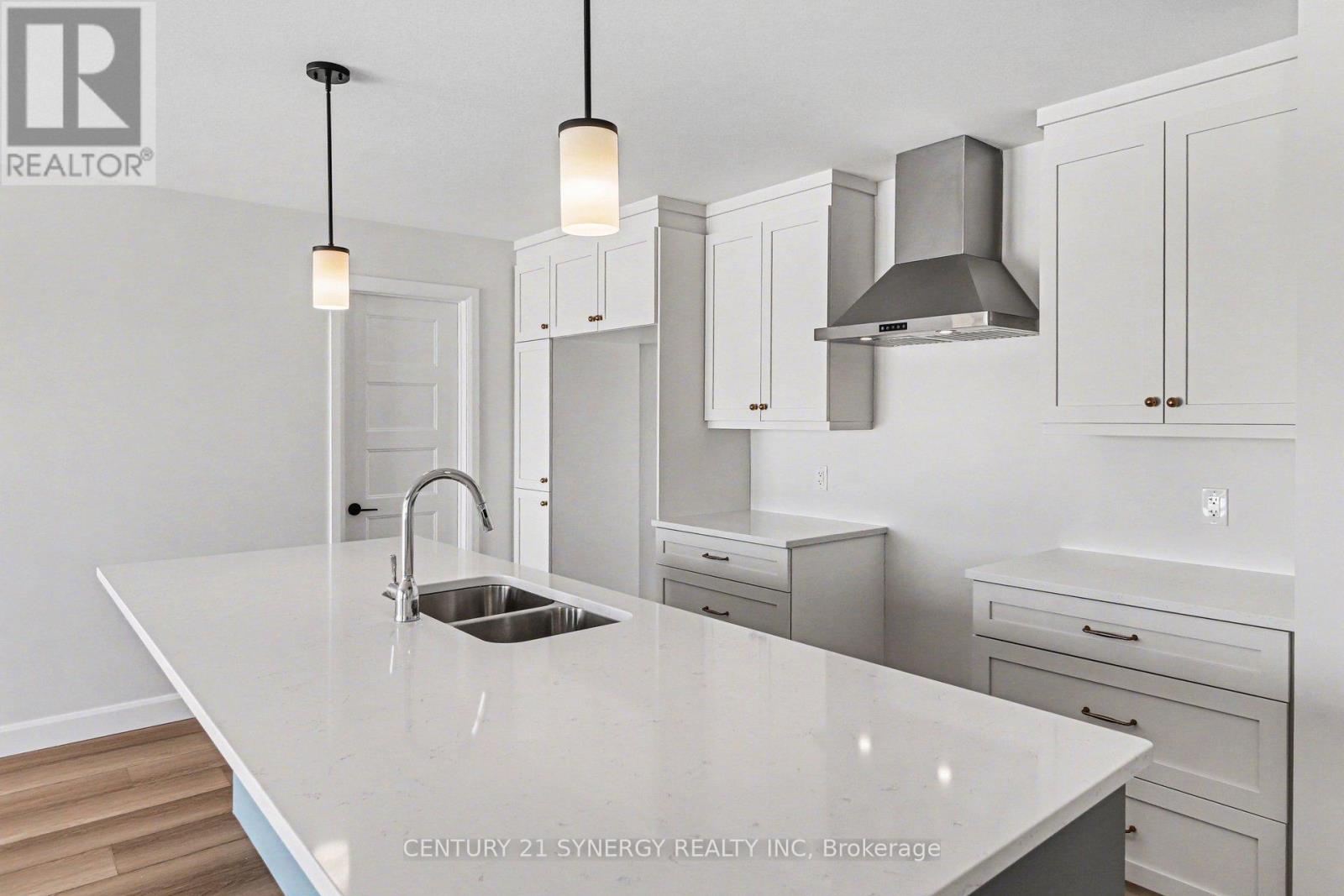 73 Villeneuve Street, North Stormont, Ontario  K0C 1W0 - Photo 6 - X12841888