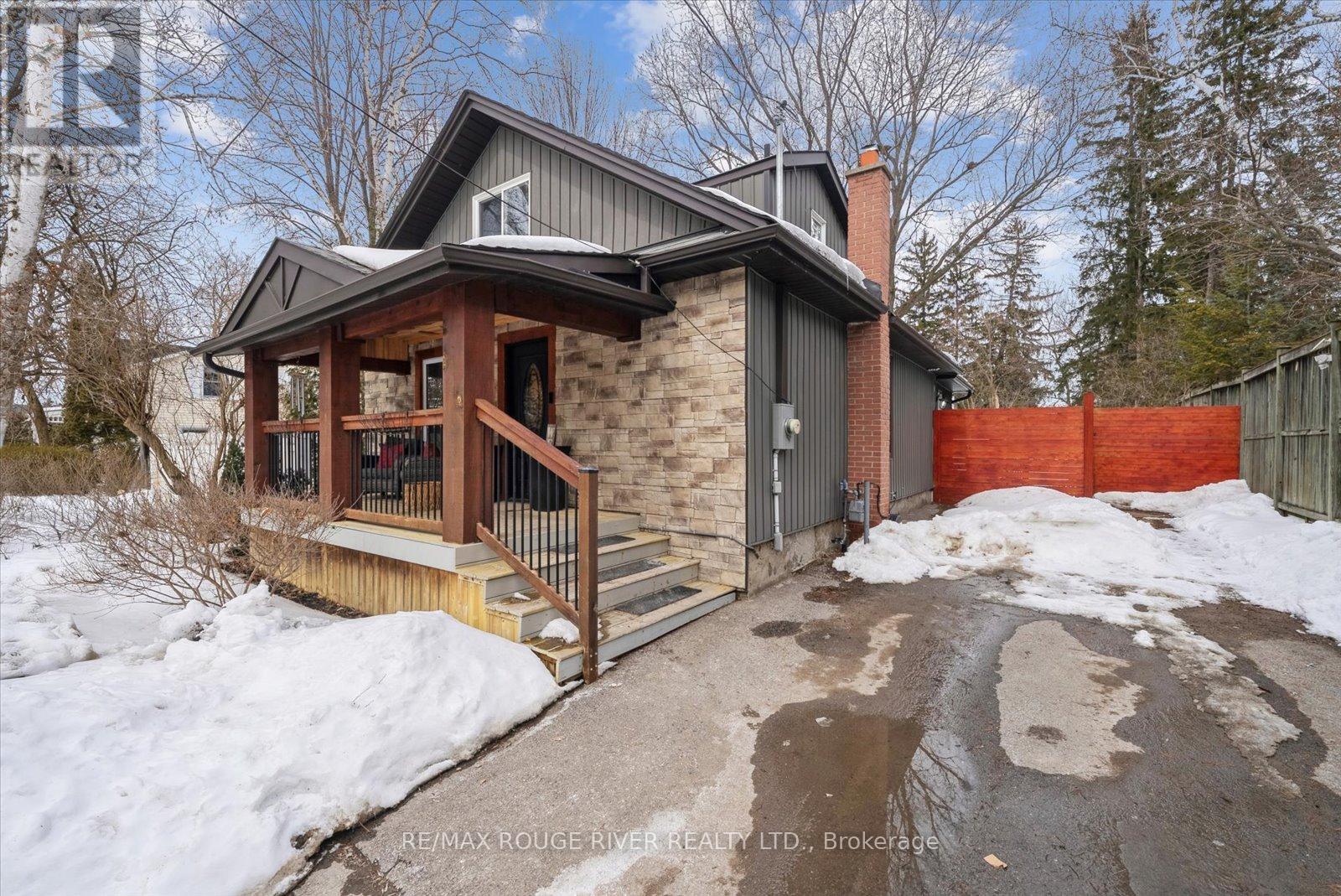 28 COLUMBUS ROAD E, Oshawa, Ontario