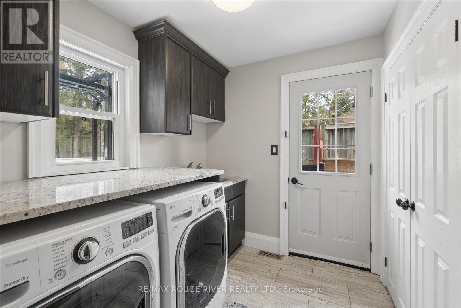 28 Columbus Road E, Oshawa, Ontario  L1H 7K4 - Photo 13 - E12843258