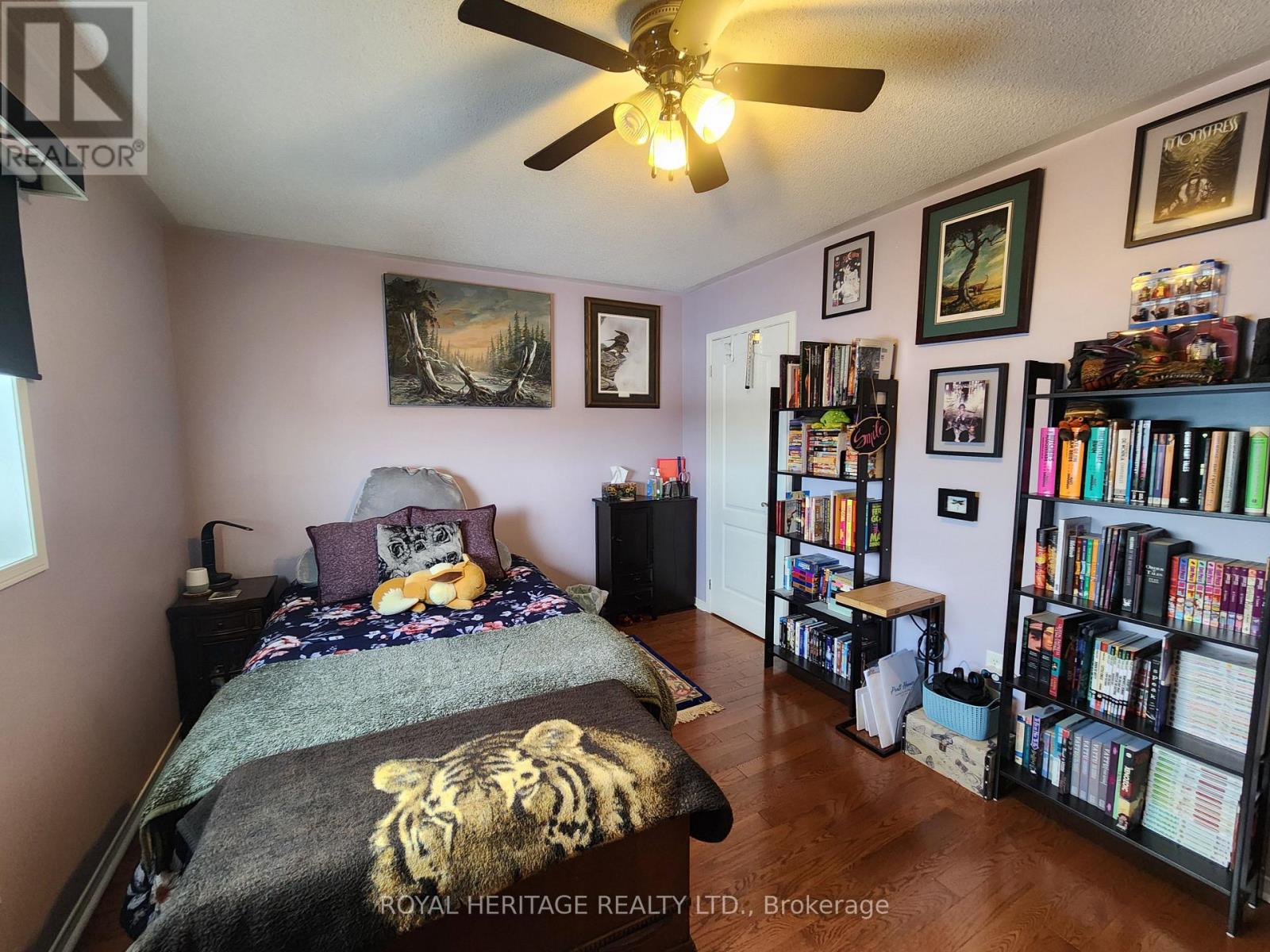 127 Knapton Drive, Newmarket (Woodland Hill), Ontario  L3X 3B3 - Photo 14 - N12843198