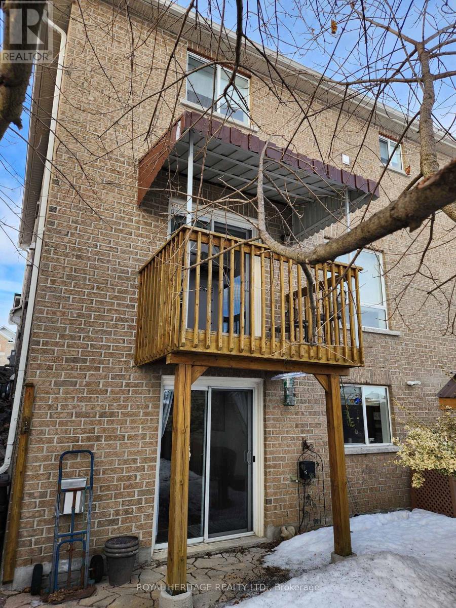 127 Knapton Drive, Newmarket (Woodland Hill), Ontario  L3X 3B3 - Photo 24 - N12843198