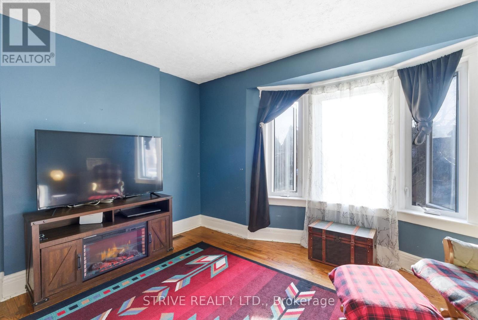 747 Gladstone Avenue, Toronto, Ontario  M6H 3J5 - Photo 11 - W12843330