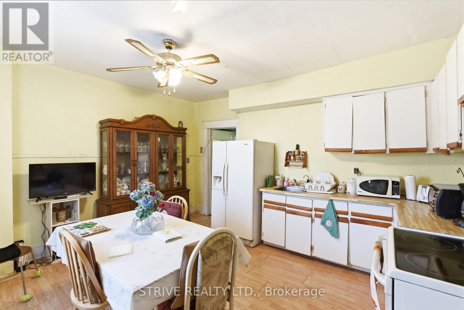 747 Gladstone Avenue, Toronto, Ontario  M6H 3J5 - Photo 14 - W12843330