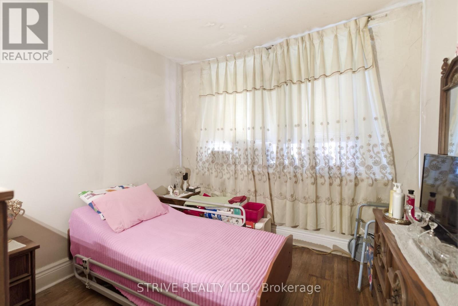 747 Gladstone Avenue, Toronto, Ontario  M6H 3J5 - Photo 20 - W12843330