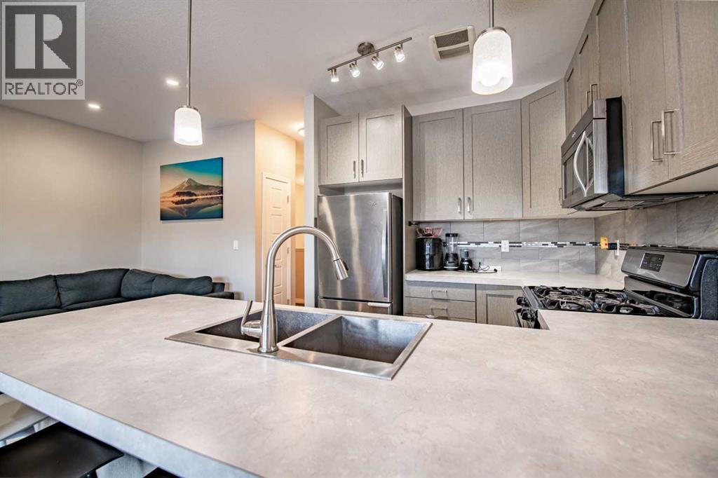 101 Crimson Court, Blackfalds, Alberta  T4M 0A7 - Photo 6 - A2288827