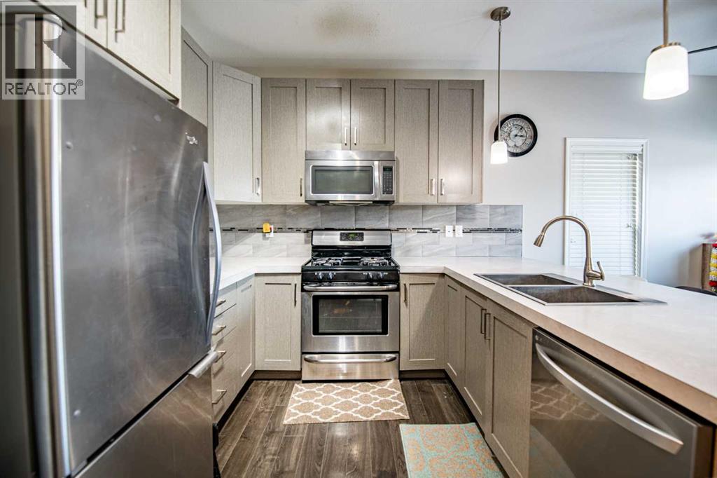 101 Crimson Court, Blackfalds, Alberta  T4M 0A7 - Photo 4 - A2288827