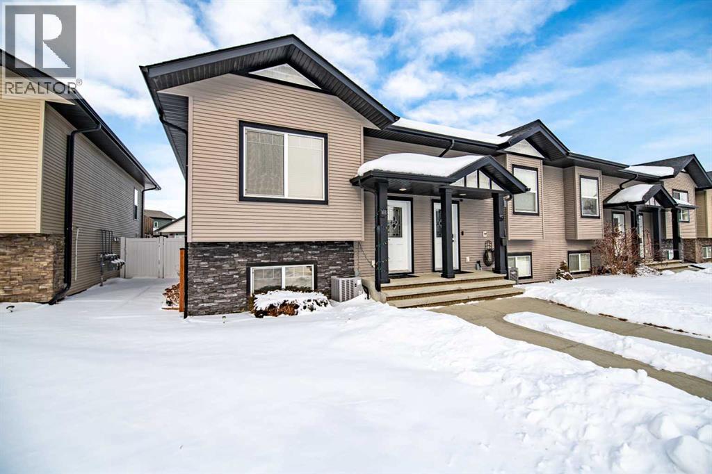 101 Crimson Court, Blackfalds, Alberta  T4M 0A7 - Photo 1 - A2288827