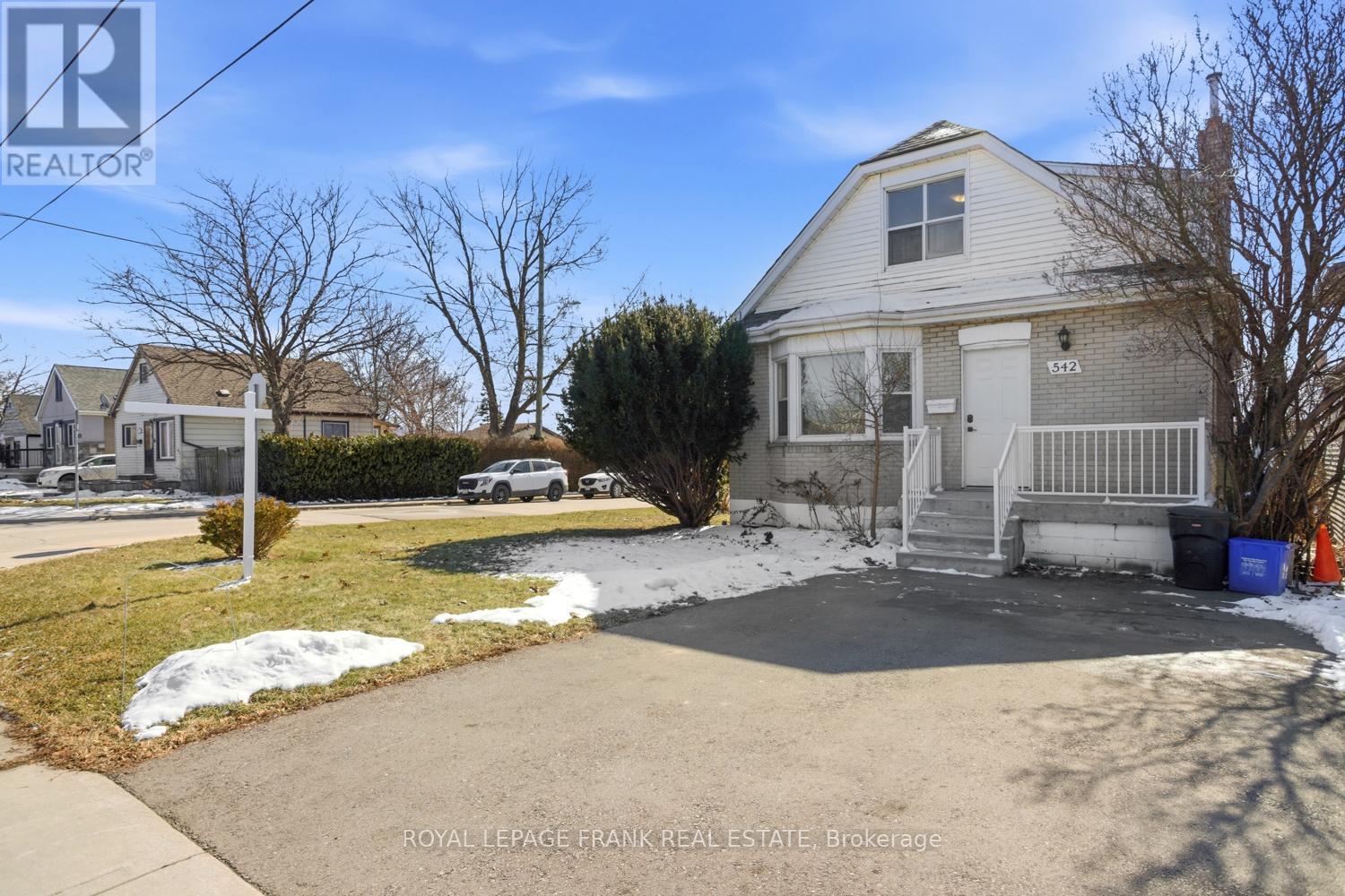 542 Walmer Road, Hamilton, Ontario  L8H 3E6 - Photo 1 - X12843158