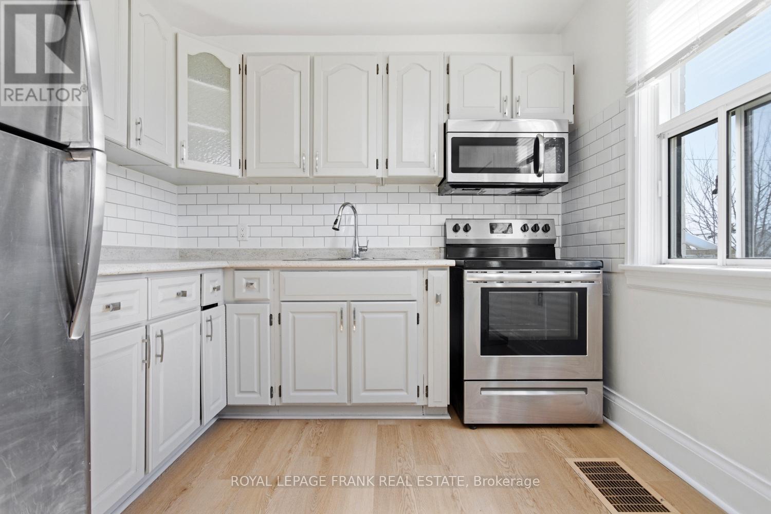 542 Walmer Road, Hamilton, Ontario  L8H 3E6 - Photo 11 - X12843158