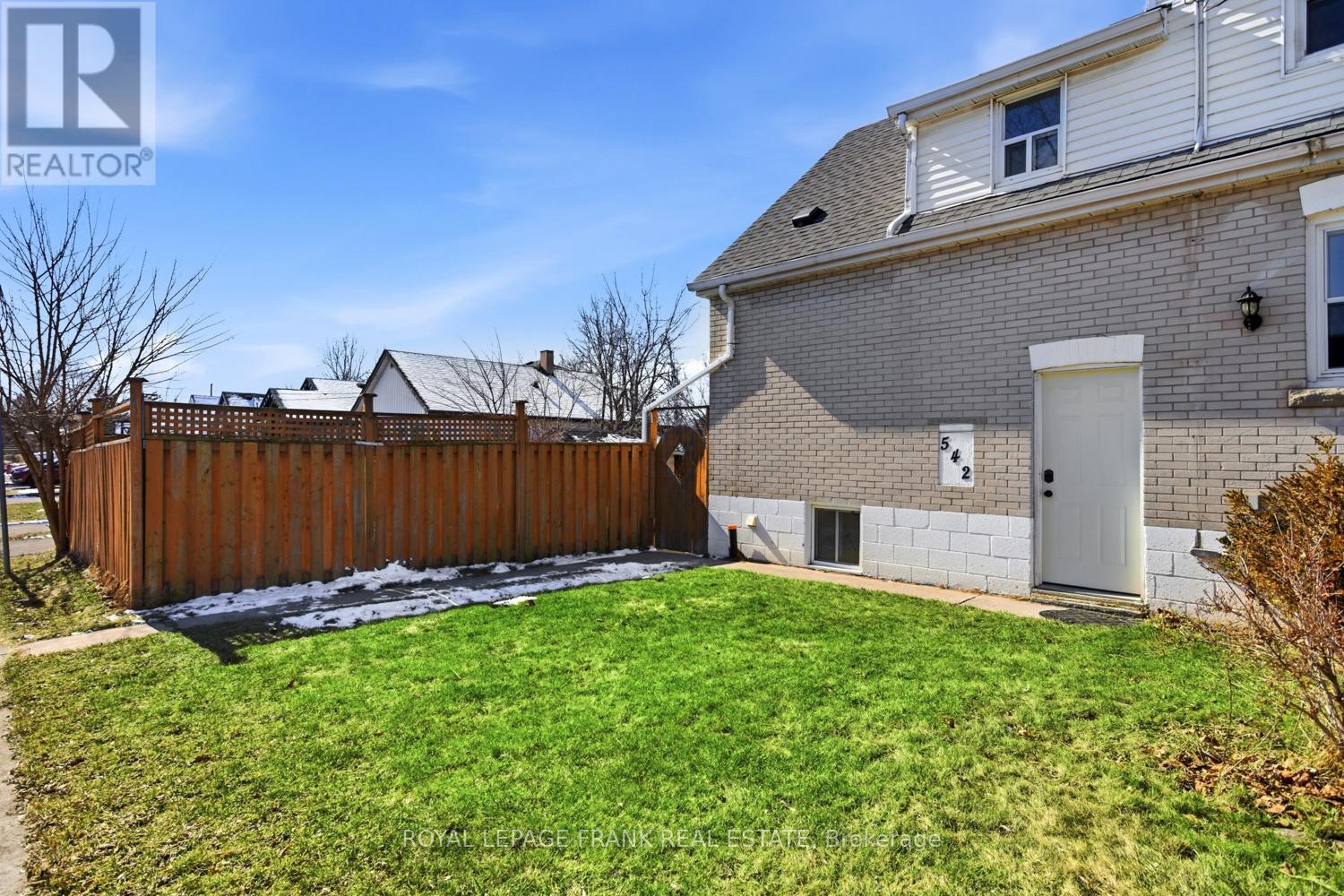542 Walmer Road, Hamilton, Ontario  L8H 3E6 - Photo 2 - X12843158