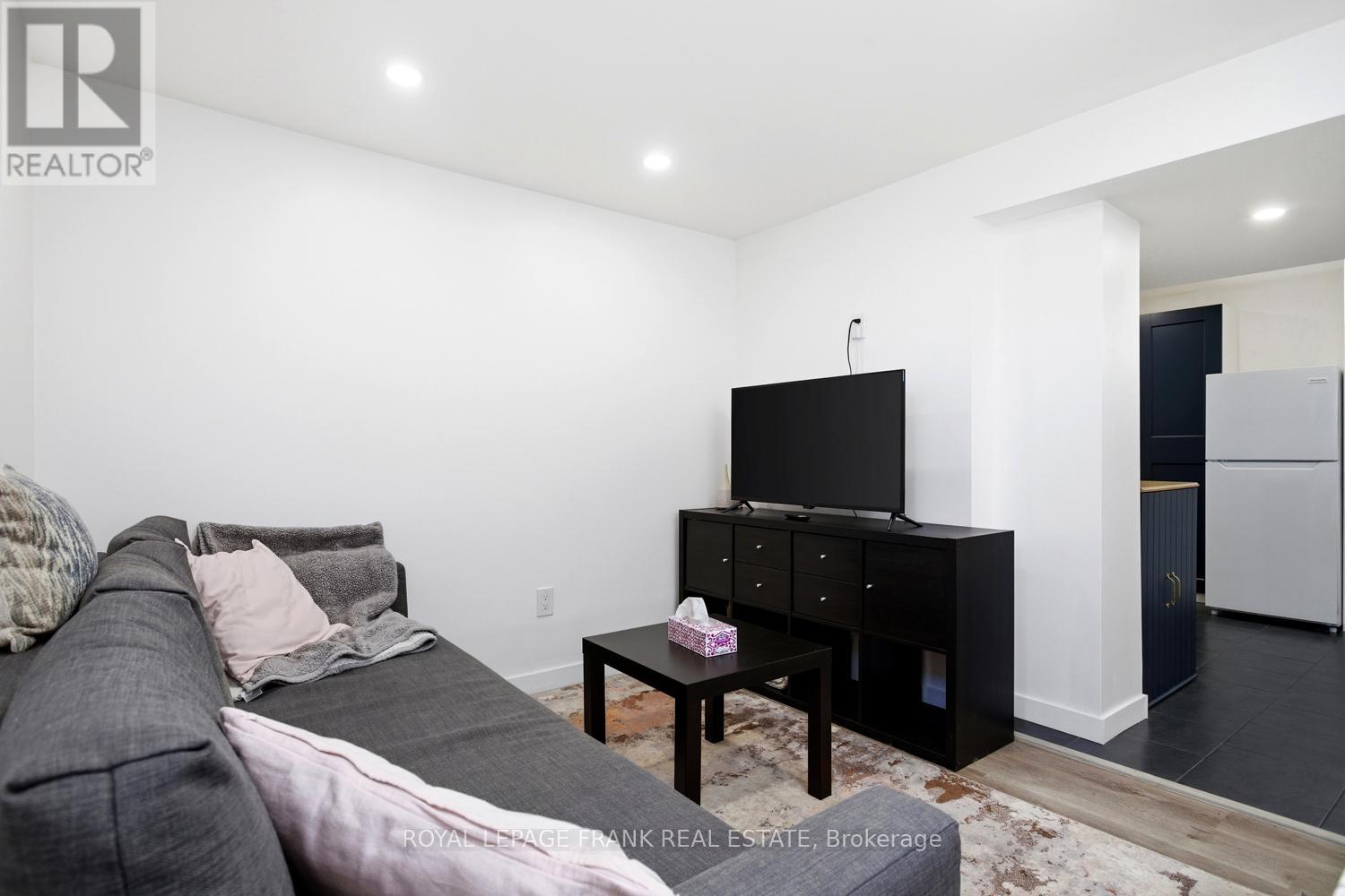 542 Walmer Road, Hamilton, Ontario  L8H 3E6 - Photo 27 - X12843158