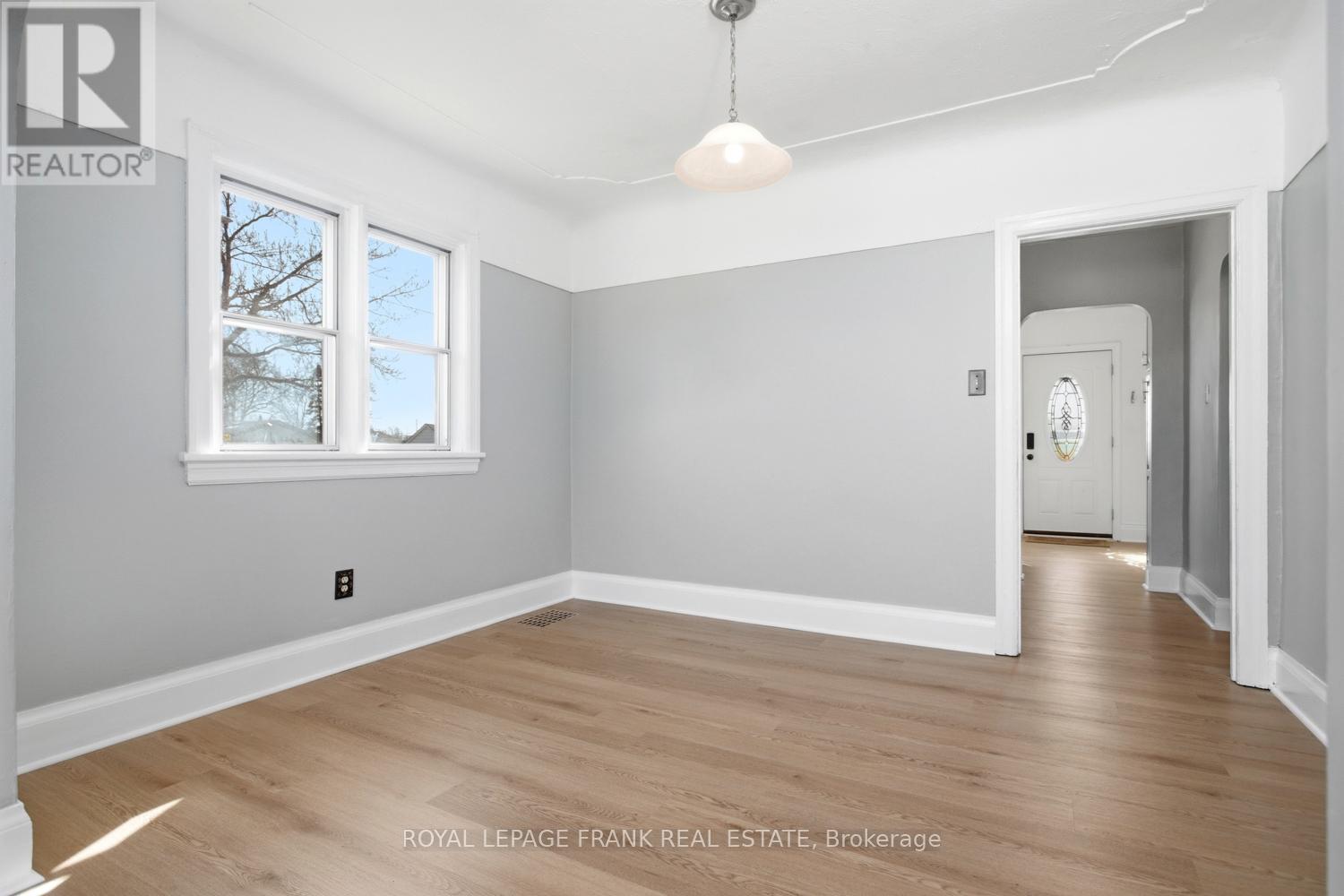 542 Walmer Road, Hamilton, Ontario  L8H 3E6 - Photo 6 - X12843158