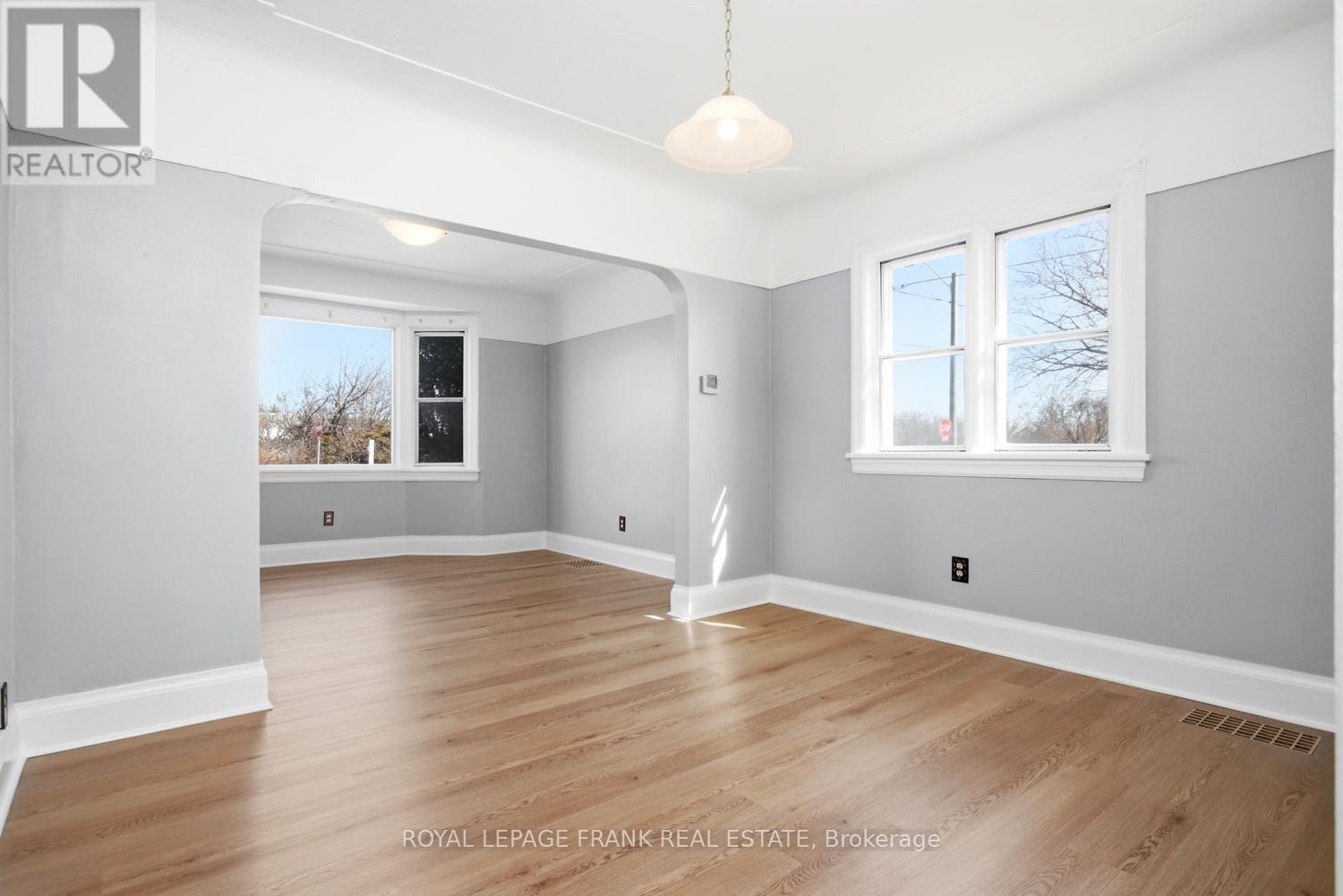 542 Walmer Road, Hamilton, Ontario  L8H 3E6 - Photo 8 - X12843158