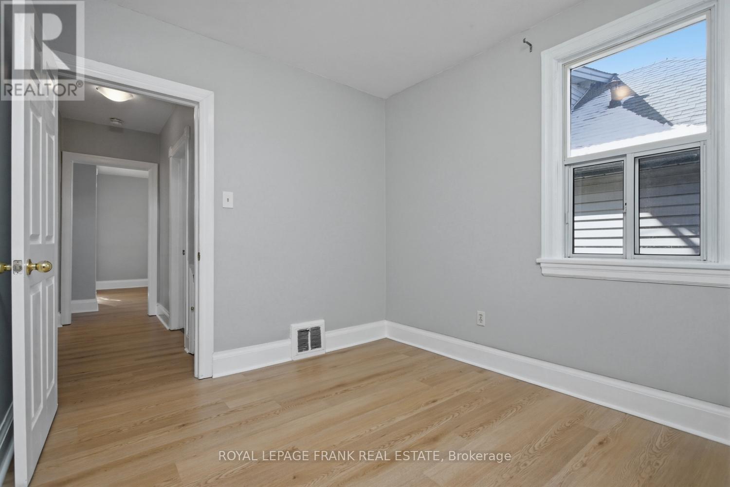 542 Walmer Road, Hamilton, Ontario  L8H 3E6 - Photo 9 - X12843158