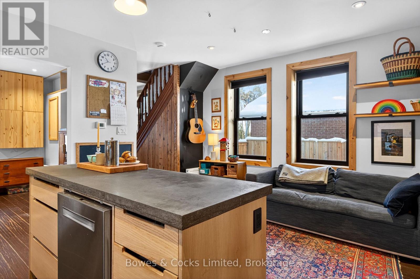 262 Munroe Avenue, Peterborough, Ontario  K9H 1H8 - Photo 10 - X12843184