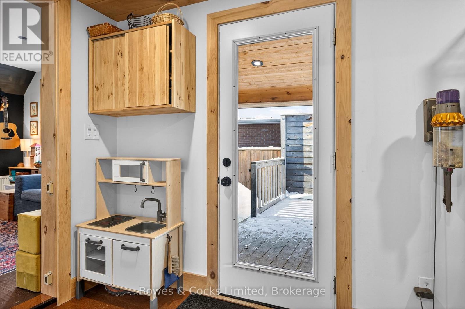 262 Munroe Avenue, Peterborough, Ontario  K9H 1H8 - Photo 17 - X12843184