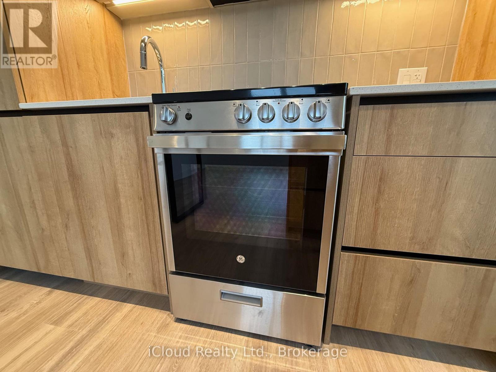 405 - 10 All Nations Drive, Brampton, Ontario  L7A 5M5 - Photo 3 - W12841812