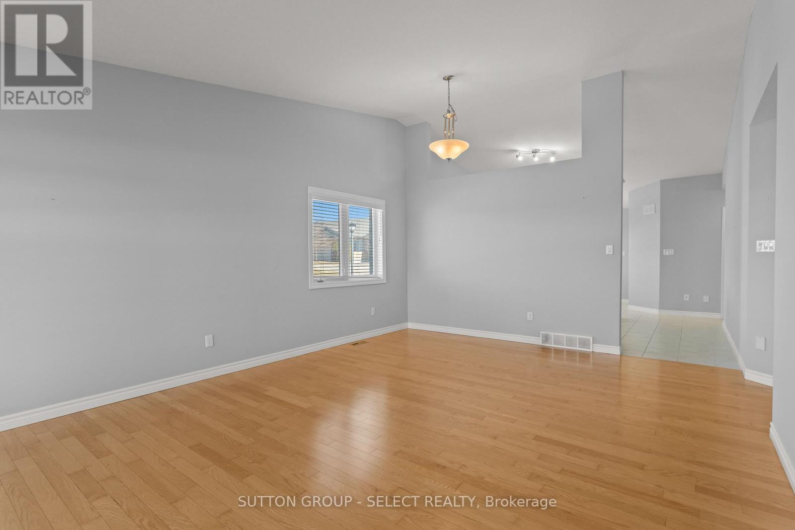 2094 Denview Avenue, London North, Ontario  N6G 5B6 - Photo 9 - X12843126