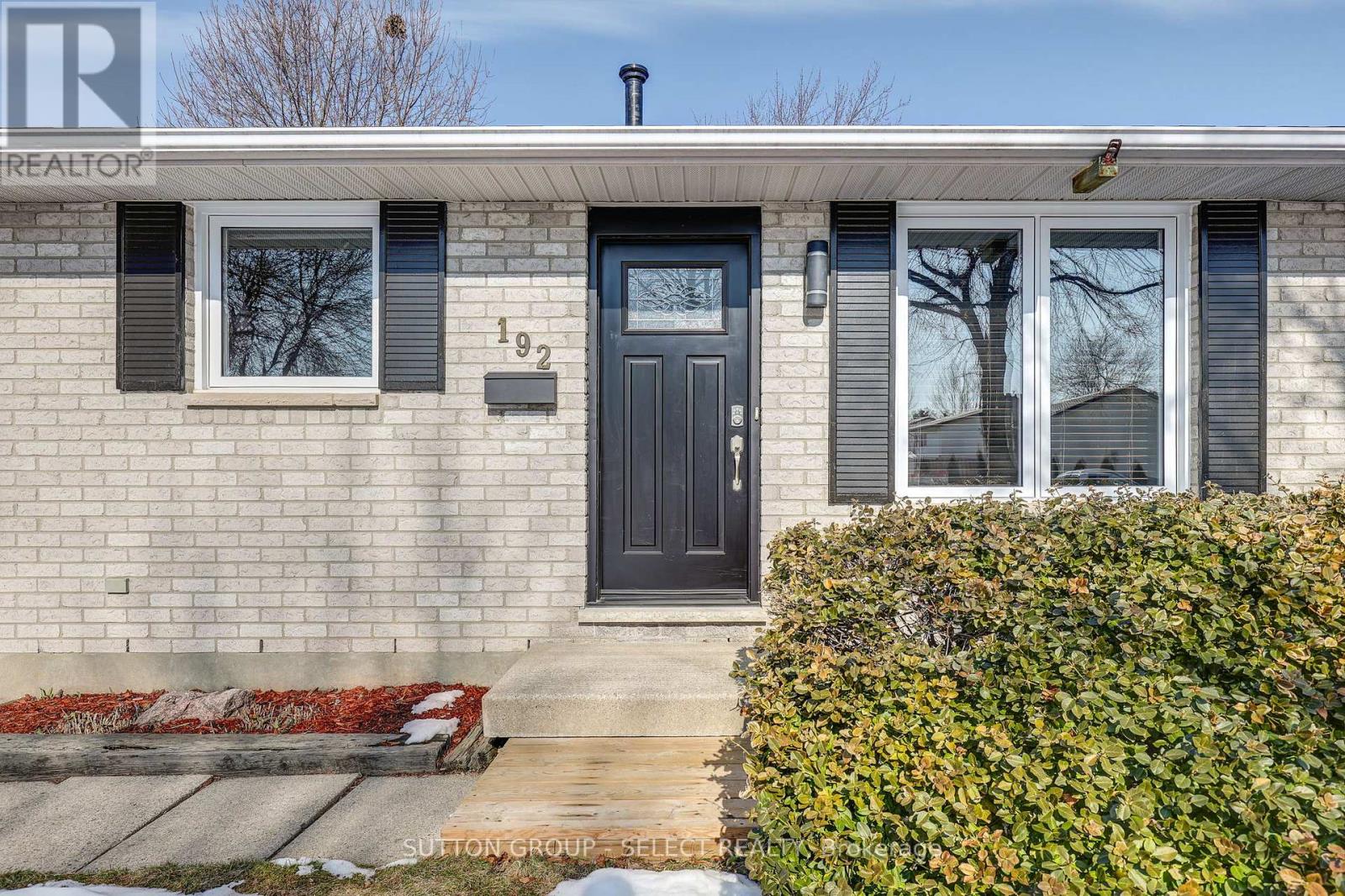 192 Ardsley Crescent, London North, Ontario  N6G 3W7 - Photo 3 - X12843400