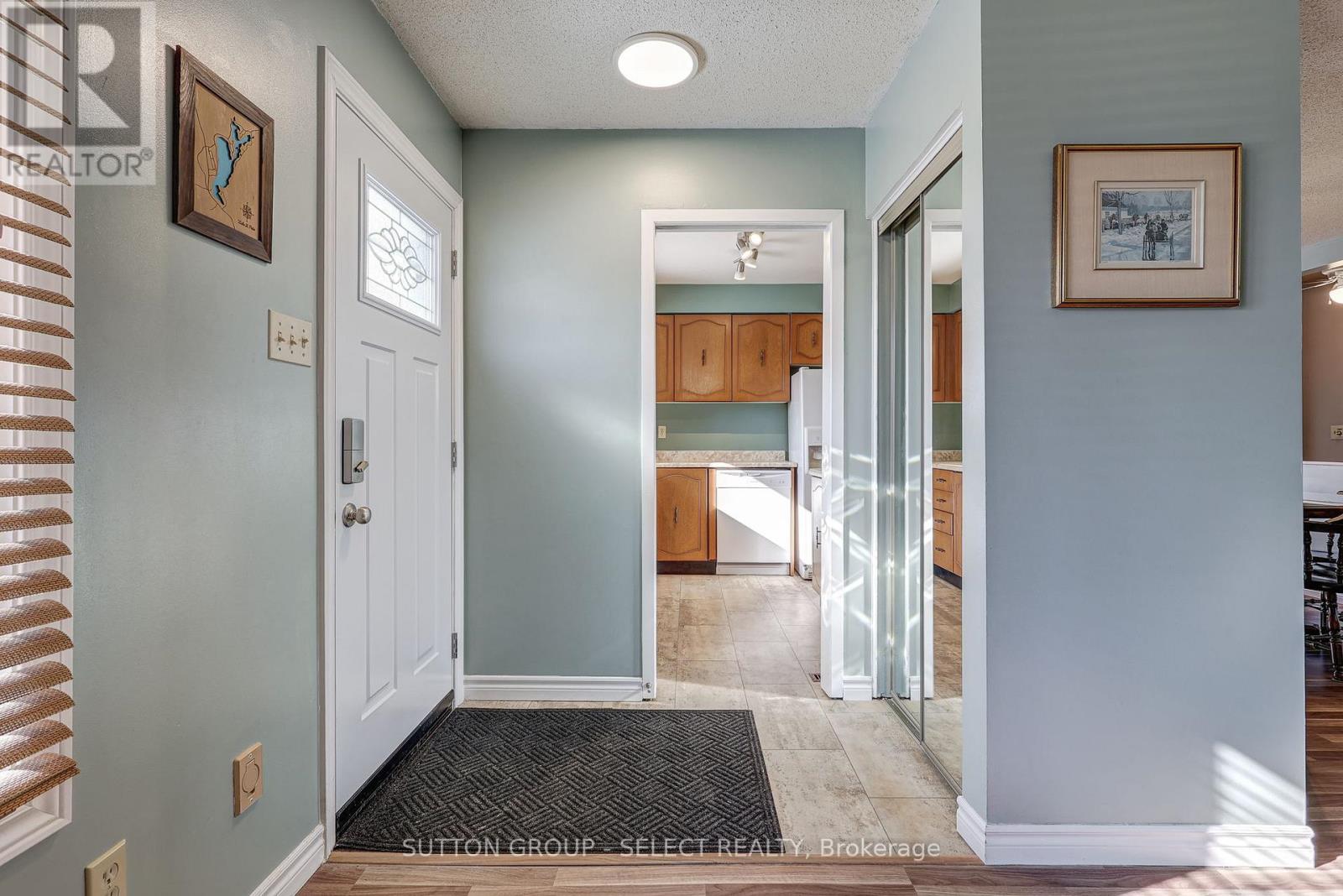 192 Ardsley Crescent, London North, Ontario  N6G 3W7 - Photo 4 - X12843400