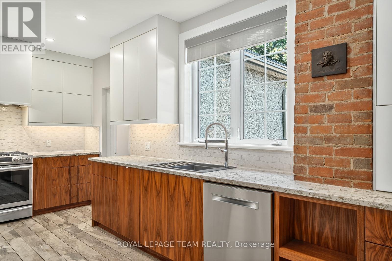 301 Buena Vista Road, Ottawa, Ontario  K1M 0W1 - Photo 11 - X12843136